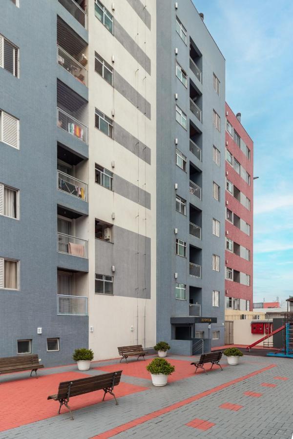 Family Space Curitiba/Vaga De Garagem Gratis Bagian luar foto