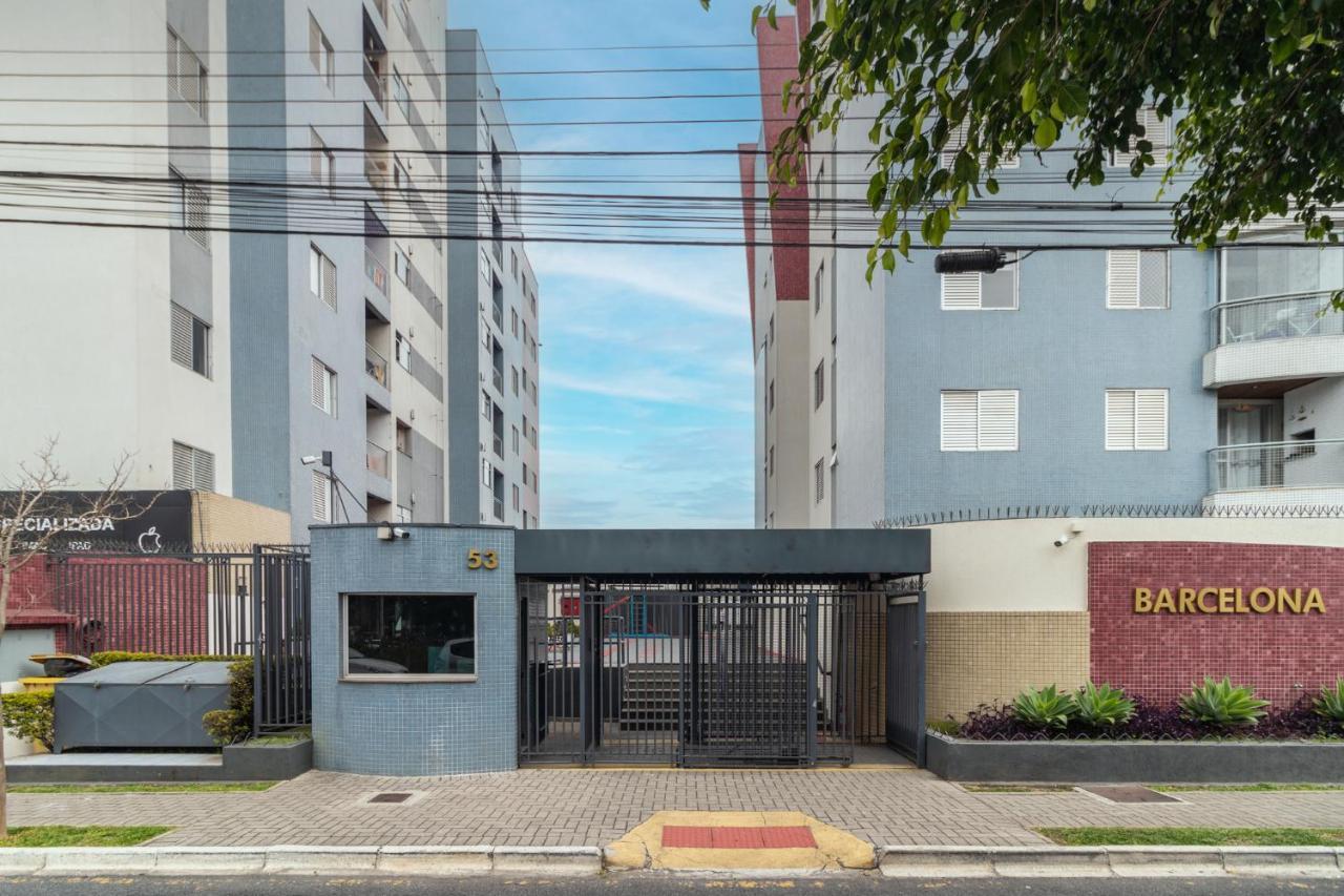 Family Space Curitiba/Vaga De Garagem Gratis Bagian luar foto